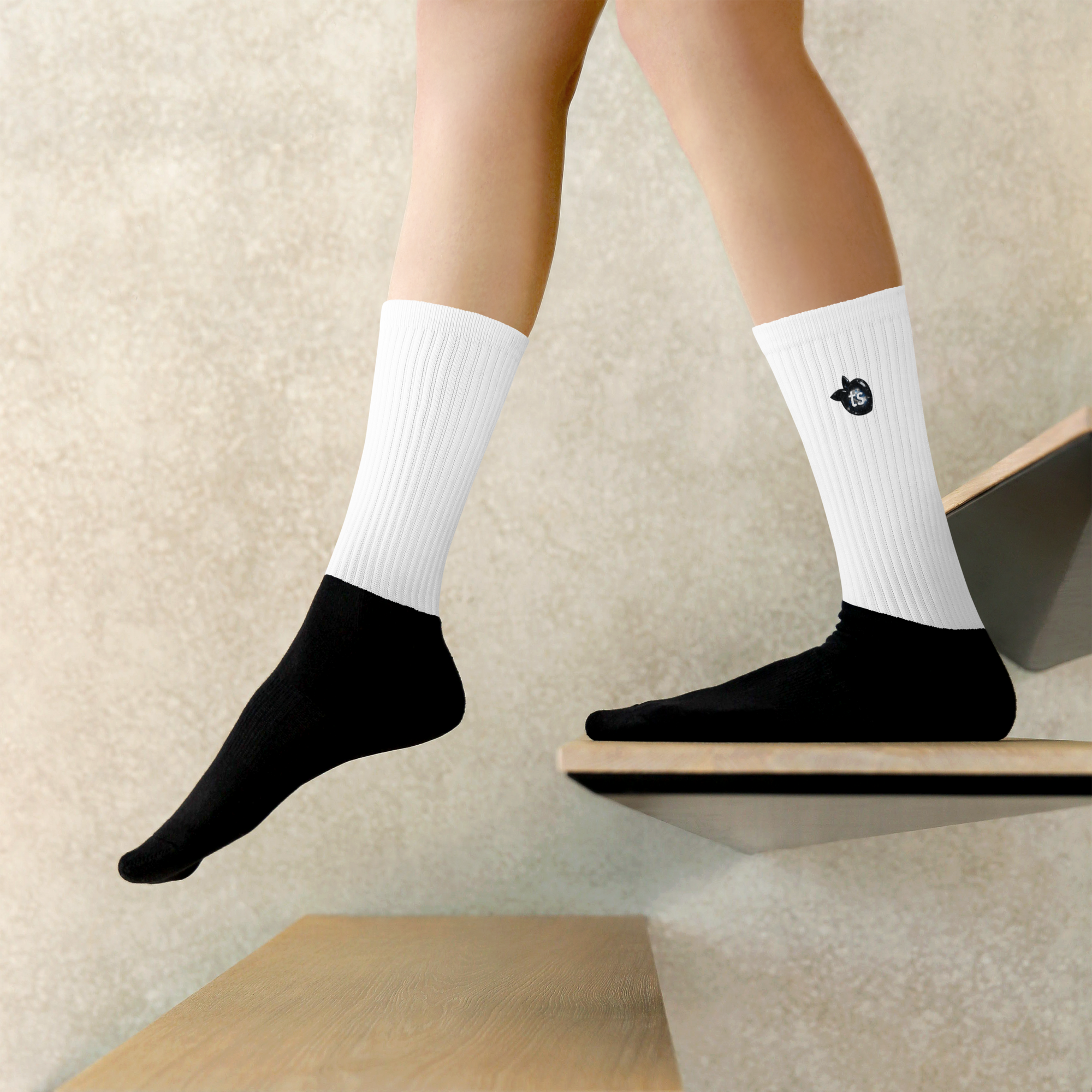 tsgabrielle® • Für Sie • Socken • Black Peach - View 6